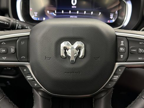 Used 2025 RAM 1500 Big Horn AWD/4WD image 30