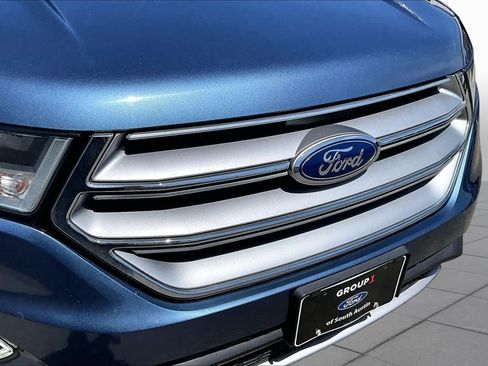 Used 2018 Ford Edge Titanium AWD/4WD image 29