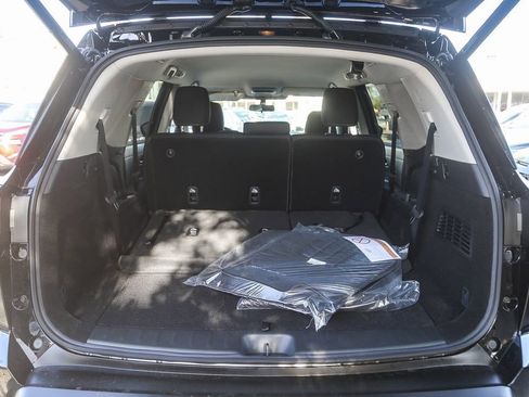 New 2026 Nissan Pathfinder SV FWD image 12