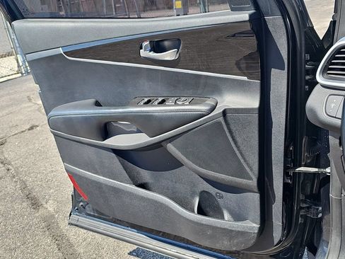Used 2019 Kia Sorento FWD w/ LX Convenience Package image 25