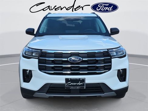 New 2025 Ford Explorer Active w/ Active Comfort Package image 2