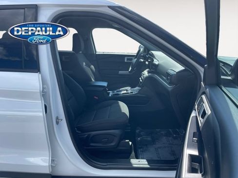 Used 2023 Ford Explorer XLT AWD/4WD image 19