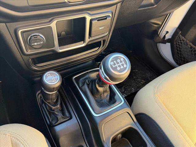 Used 2021 Jeep Wrangler Sport AWD/4WD image 11