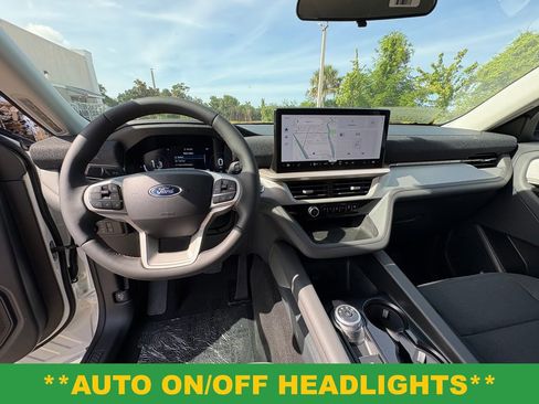 New 2026 Ford Explorer Active RWD image 8
