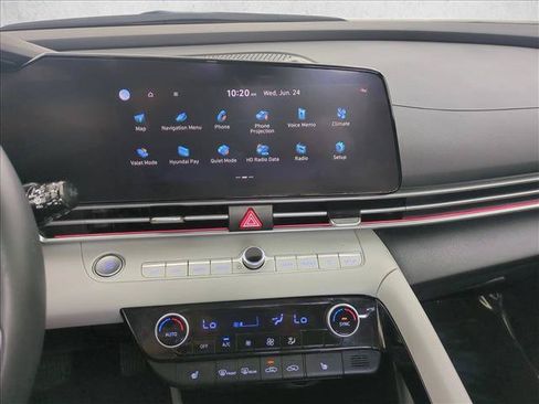 Used 2024 Hyundai Elantra Limited FWD image 15