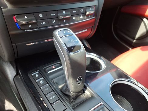 Used 2022 Maserati Ghibli Modena RWD image 8