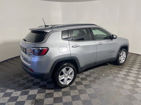 Certified 2022 Jeep Compass Latitude w/ Convenience Group image 9