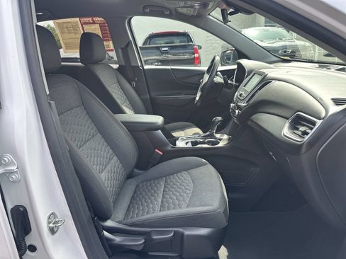 Used 2018 Chevrolet Equinox LT FWD image 22