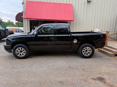 Used 2006 Chevrolet Silverado 1500 LT w/ Light Duty Power Package RWD image 7
