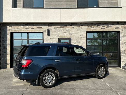 Used 2019 Ford Expedition Limited w/ Special Edition Package AWD/4WD image 3