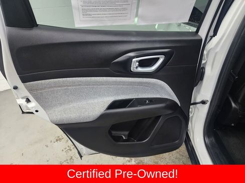 Used 2024 Jeep Compass Latitude image 22