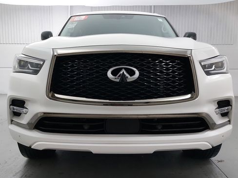Used 2024 INFINITI QX80 Premium Select w/ Cargo Package image 10