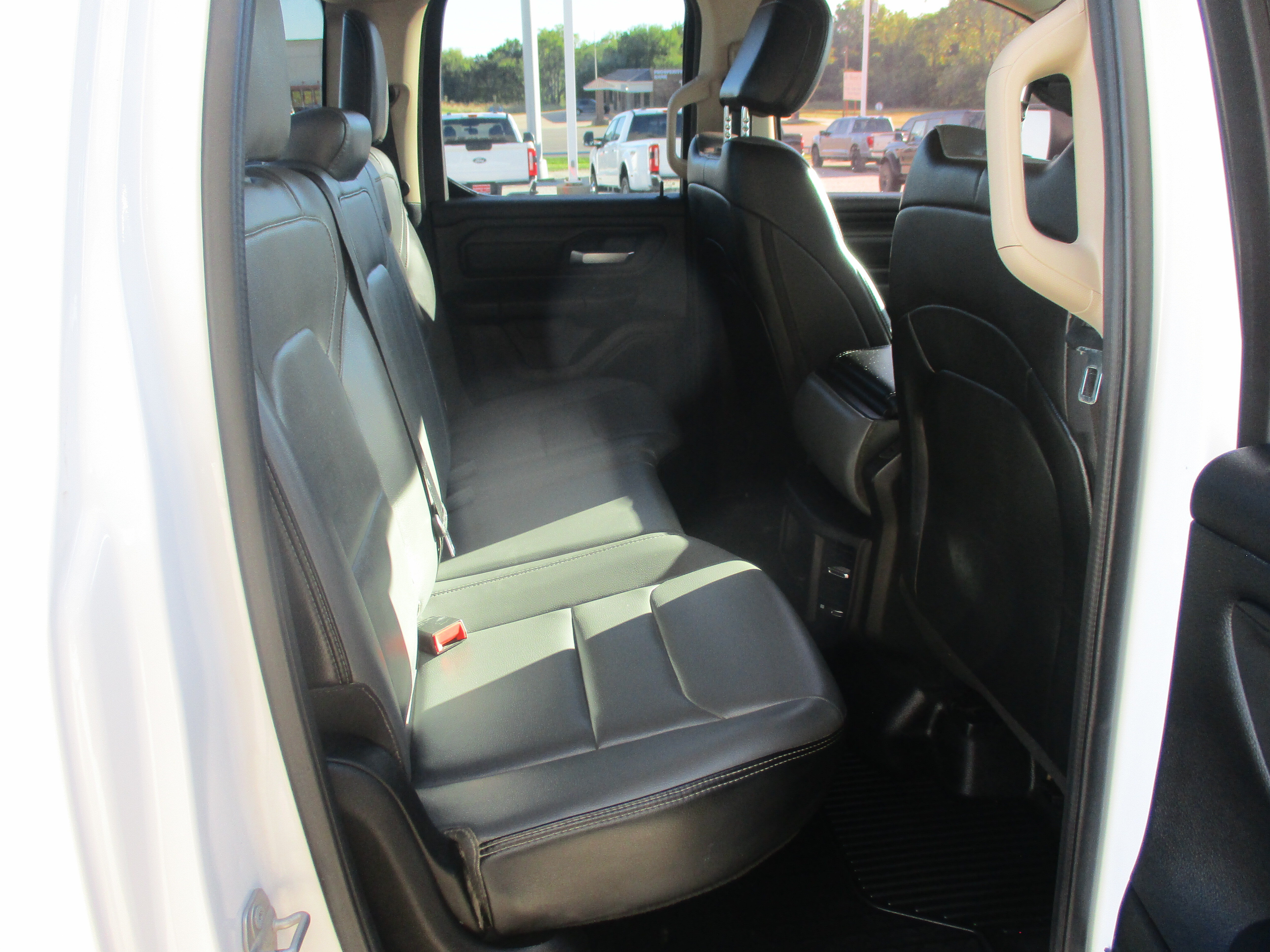 Used 2019 RAM 1500 Tradesman AWD/4WD image 9