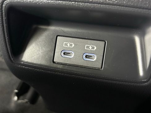 Used 2025 Toyota Corolla LE FWD image 29