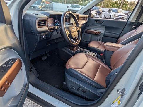 Certified 2022 Ford Maverick Lariat w/ Lariat Luxury Package image 7