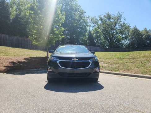 Used 2019 Chevrolet Equinox LT FWD image 2