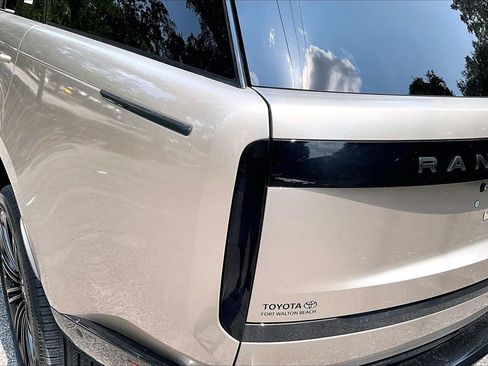 Used 2023 Land Rover Range Rover SE AWD/4WD image 20