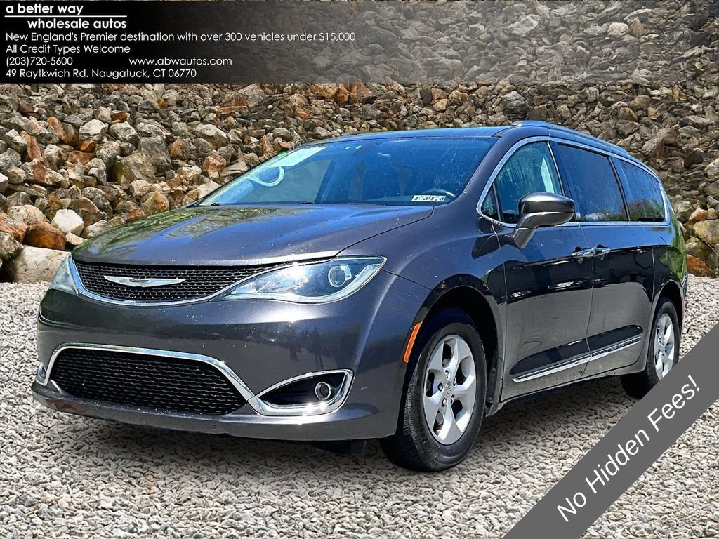 Used 2017 Chrysler Pacifica Touring-L Plus FWD image 1