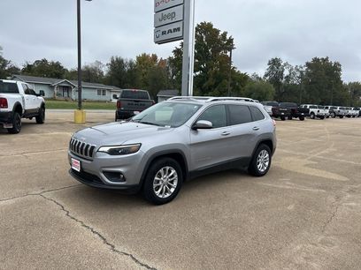 Used 2019 Jeep Cherokee Latitude w/ Popular Appearance Group