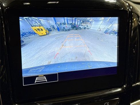 Used 2021 Chevrolet Traverse LT image 15