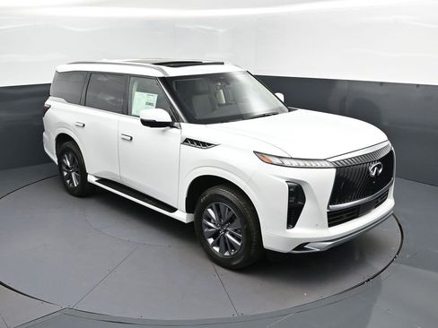 New 2026 INFINITI QX80 Pure image 1