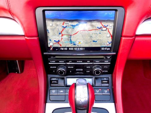 Used 2015 Porsche Boxster S image 21