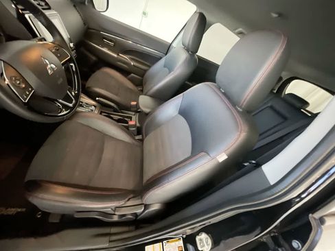 Used 2024 Mitsubishi Outlander Sport SE AWD/4WD image 11