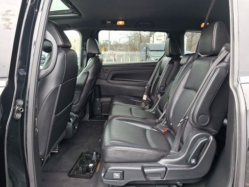 Used 2024 Honda Odyssey Sport image 13