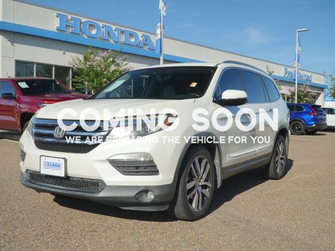 Used 2018 Honda Pilot Elite image 1