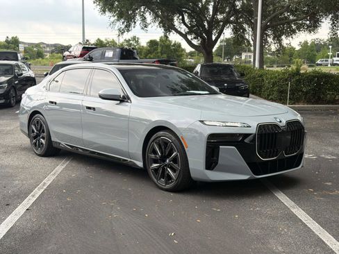 Certified 2025 BMW 760i xDrive w/ Executive Package AWD/4WD image 2