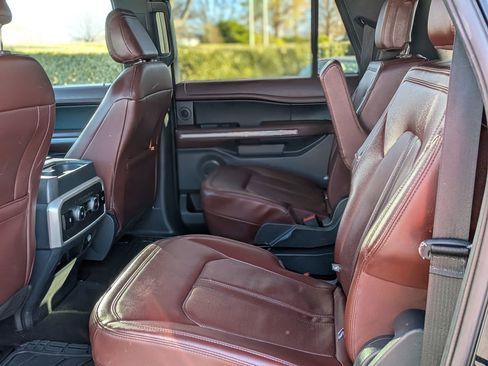 Used 2024 Ford Expedition Max Limited image 34