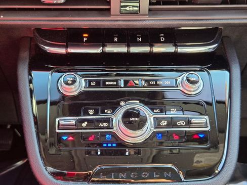 Used 2022 Lincoln Corsair Reserve w/ Equipment Group 201A image 24