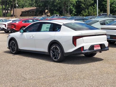 New 2026 Kia K4 GT-Line FWD image 3