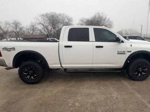 Used 2018 RAM 2500 Tradesman w/ Chrome Appearance Group image 9