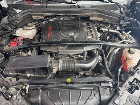 Used 2023 Alfa Romeo Stelvio Veloce image 62