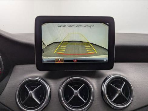 Used 2018 Mercedes-Benz GLA 250 4MATIC image 28