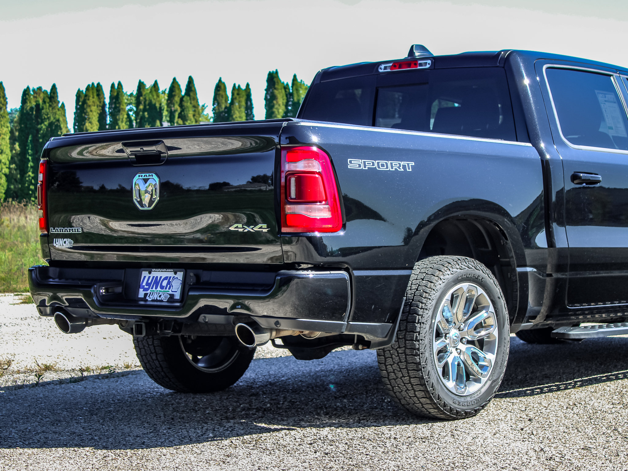 Used 2023 RAM 1500 Laramie AWD/4WD image 33
