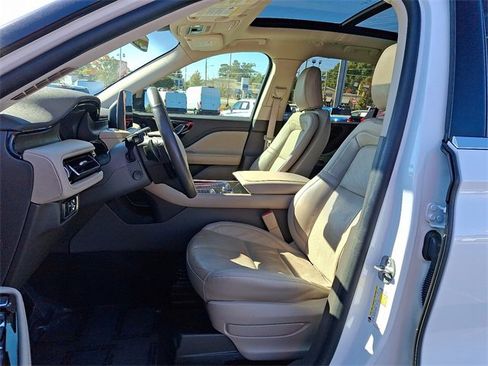 Used 2022 Lincoln Aviator Reserve w/ Elements Package Plus image 13