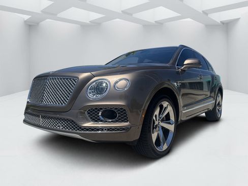 Used 2018 Bentley Bentayga image 12
