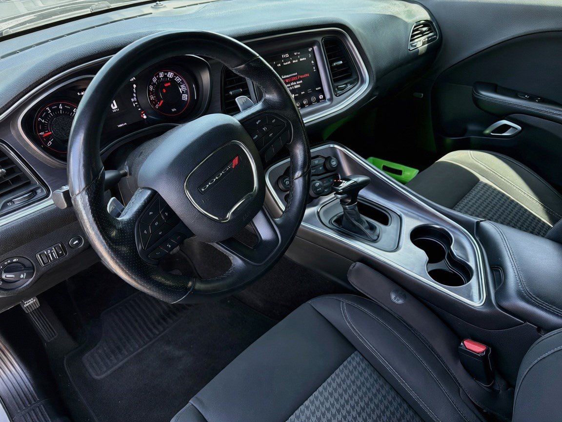 Used 2018 Dodge Challenger R/T w/ Driver Convenience Group RWD image 7