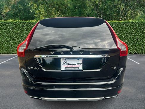 Used 2016 Volvo XC60 T5 Premier w/ Proximity Package FWD image 5