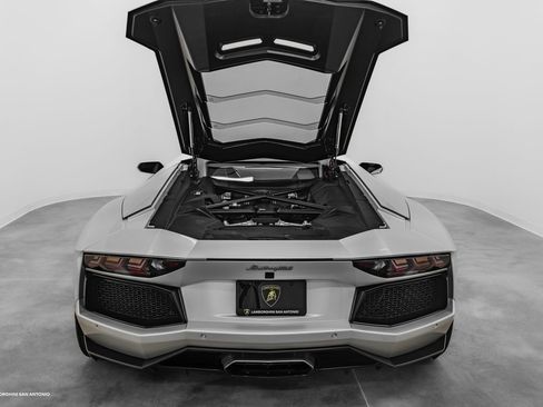 Used 2015 Lamborghini Aventador LP 700-4 image 21
