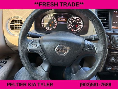 Used 2016 Nissan Pathfinder SL w/ SL Tech Package image 18