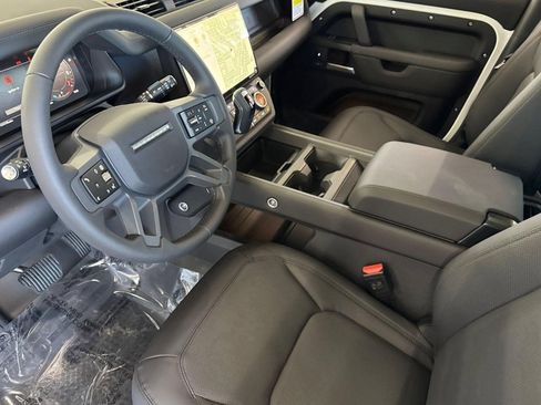 New 2026 Land Rover Defender 110 X-Dynamic SE AWD/4WD image 4