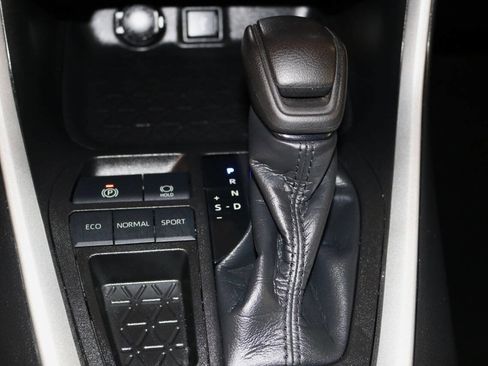 Used 2021 Toyota RAV4 LE image 35