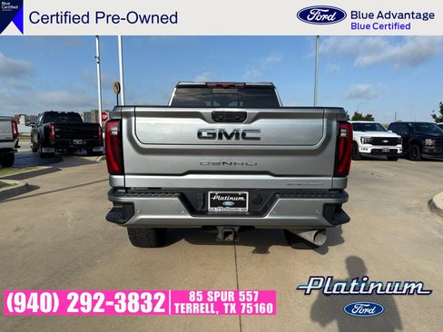 Used 2024 GMC Sierra 2500 Denali Ultimate w/ Max Trailering Package AWD/4WD image 4