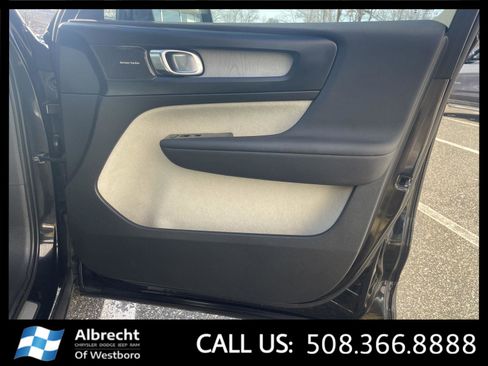 Used 2024 Volvo XC40 B5 Ultimate w/ Climate Package AWD/4WD image 22