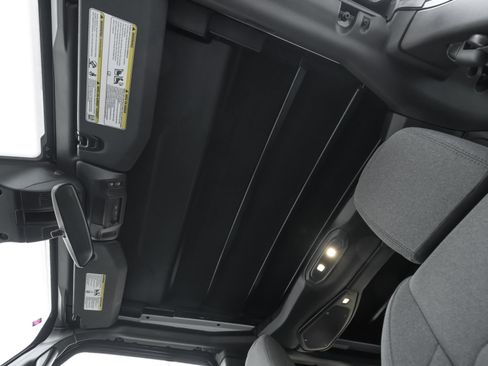 Used 2025 Jeep Wrangler Unlimited Sahara w/ Safety Group image 21