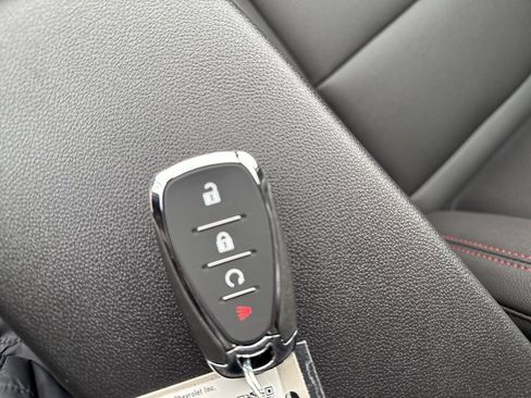 New 2026 Chevrolet Trax RS w/ Sunroof Package image 47