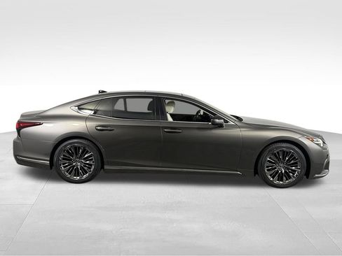Used 2023 Lexus LS 500 w/ Interior Upgrade Package RWD image 5